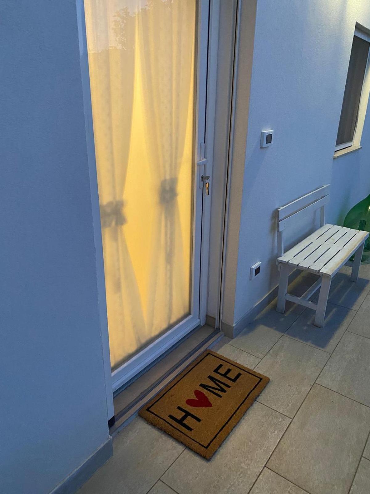 Appartement Brezza Marina à Tarente Extérieur photo