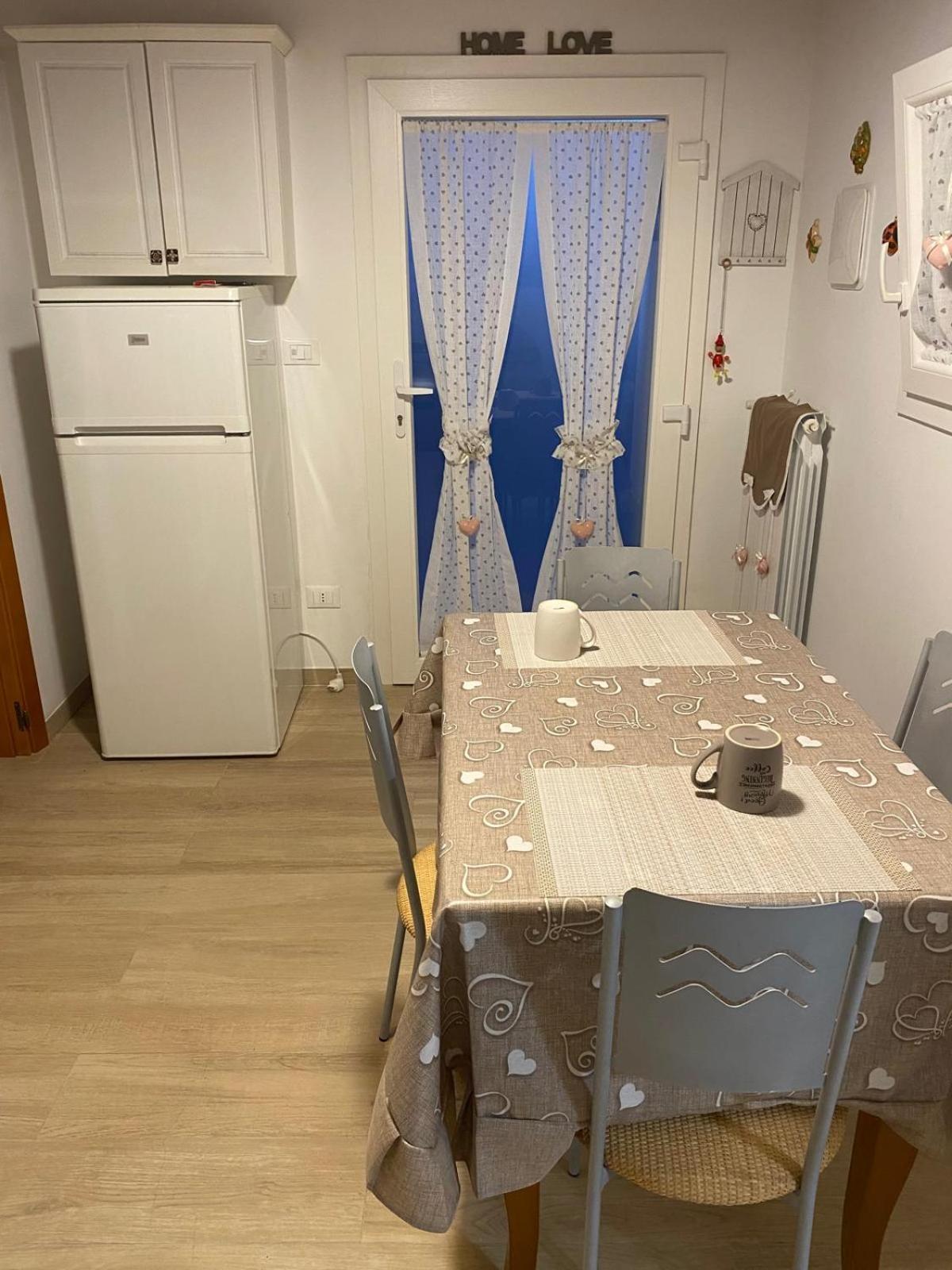 Appartement Brezza Marina à Tarente Extérieur photo